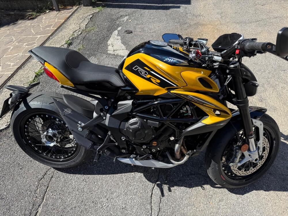MV Agusta Dragster 800 RC SCS (2022 - 25) (2)