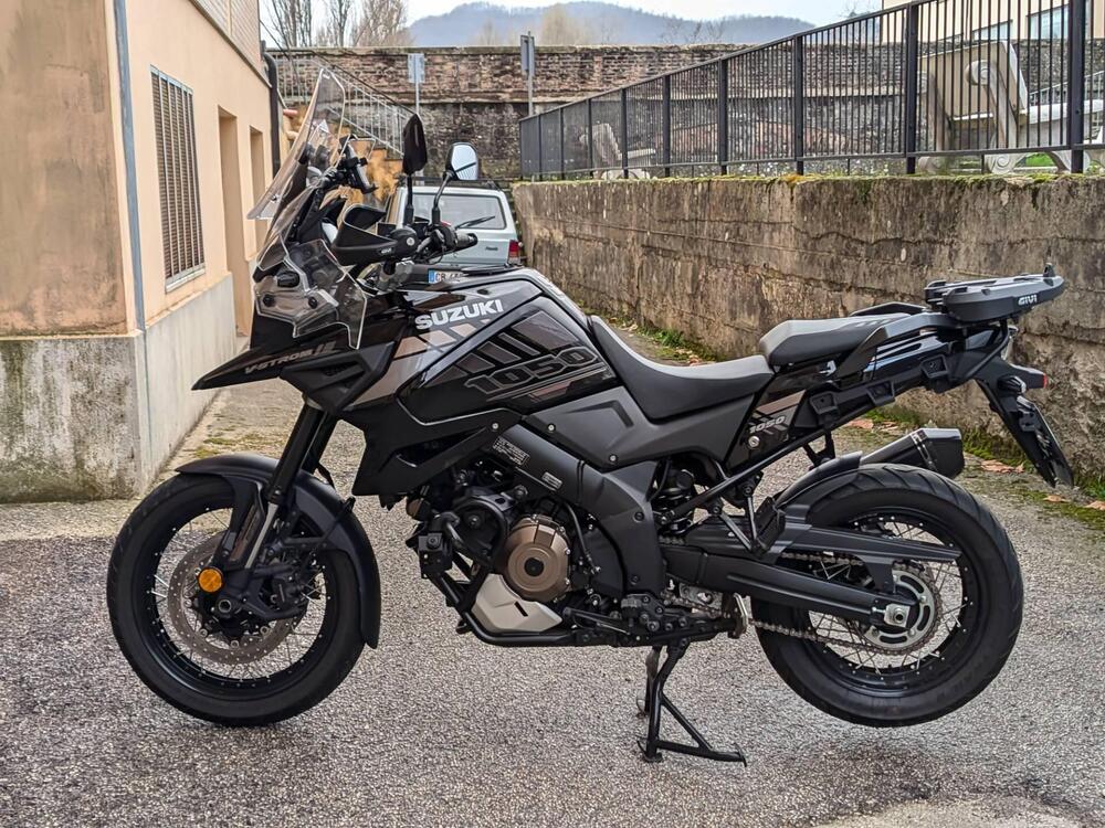 Suzuki V-Strom 1050XT (2020 - 23) (2)