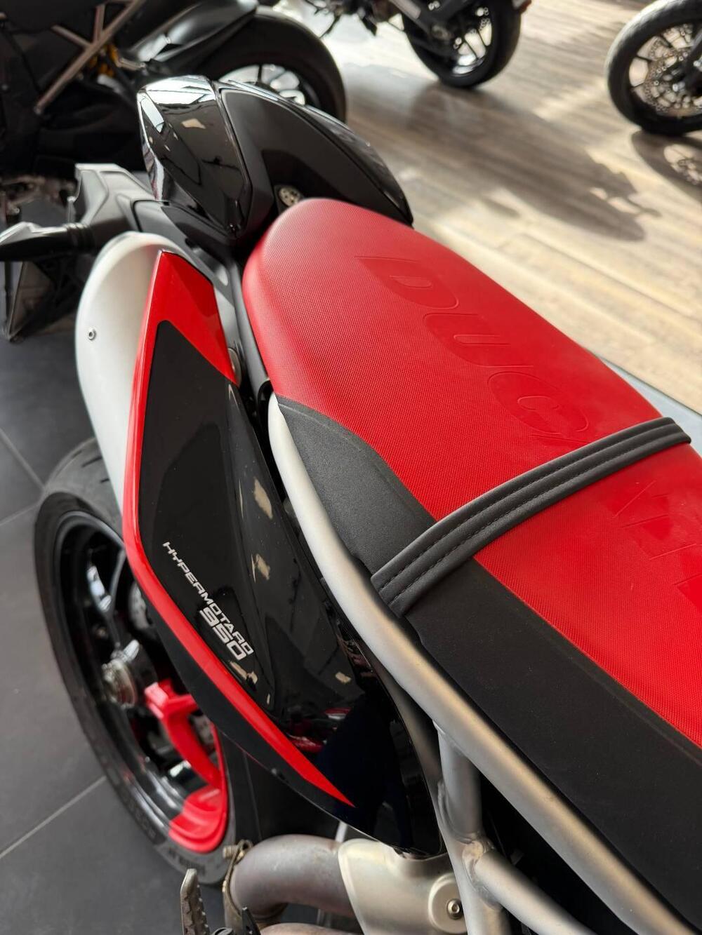 Ducati Hypermotard 950 RVE (2022 - 25) (10)