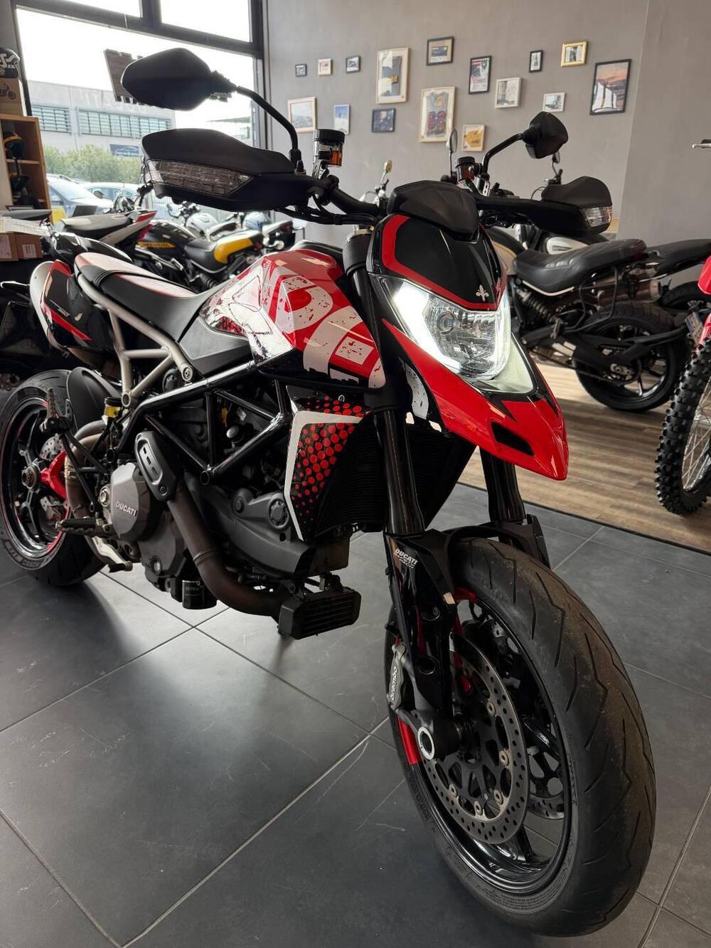 Ducati Hypermotard 950 RVE (2022 - 25) (13)