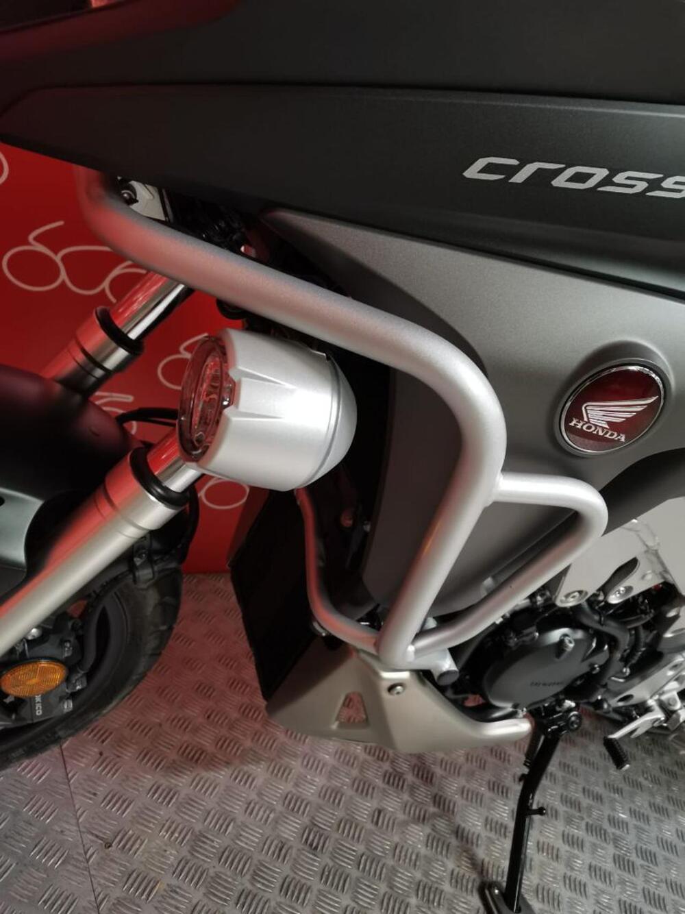 Honda Crossrunner (2017 - 20) (5)