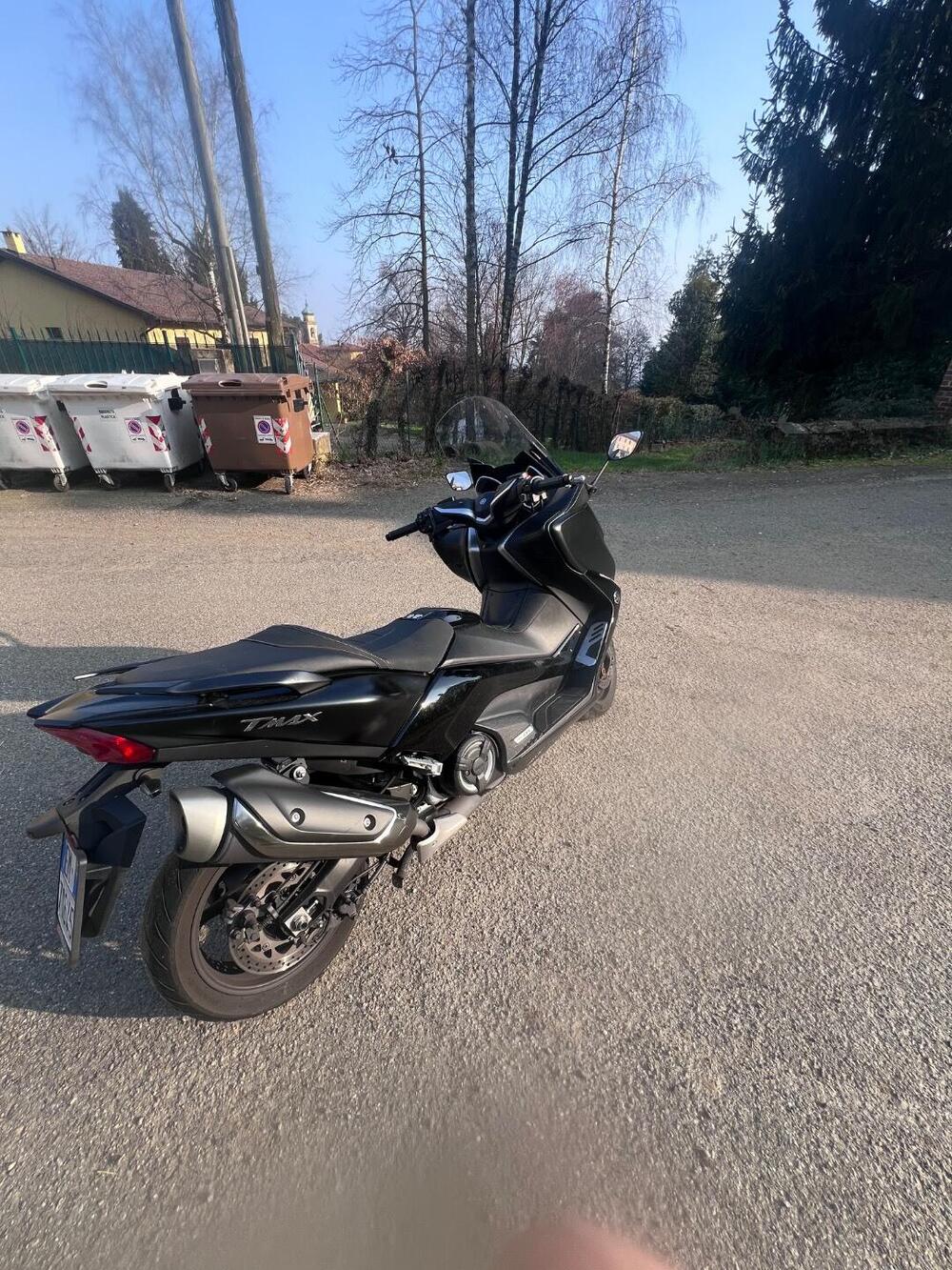 Yamaha T-Max 530 DX (2017 - 19) (4)
