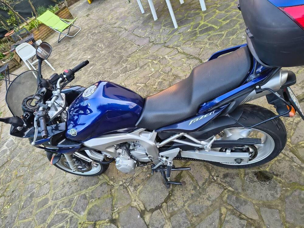 Yamaha FZ6 Fazer (2004 - 07) (3)