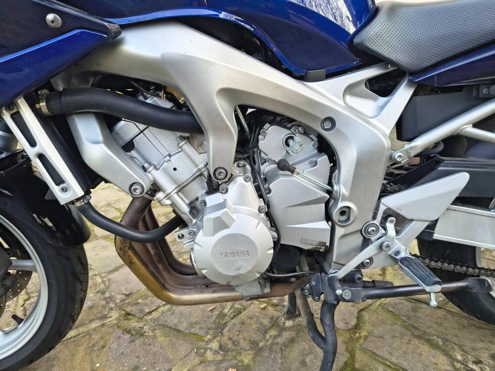 Yamaha FZ6 Fazer (2004 - 07) (13)