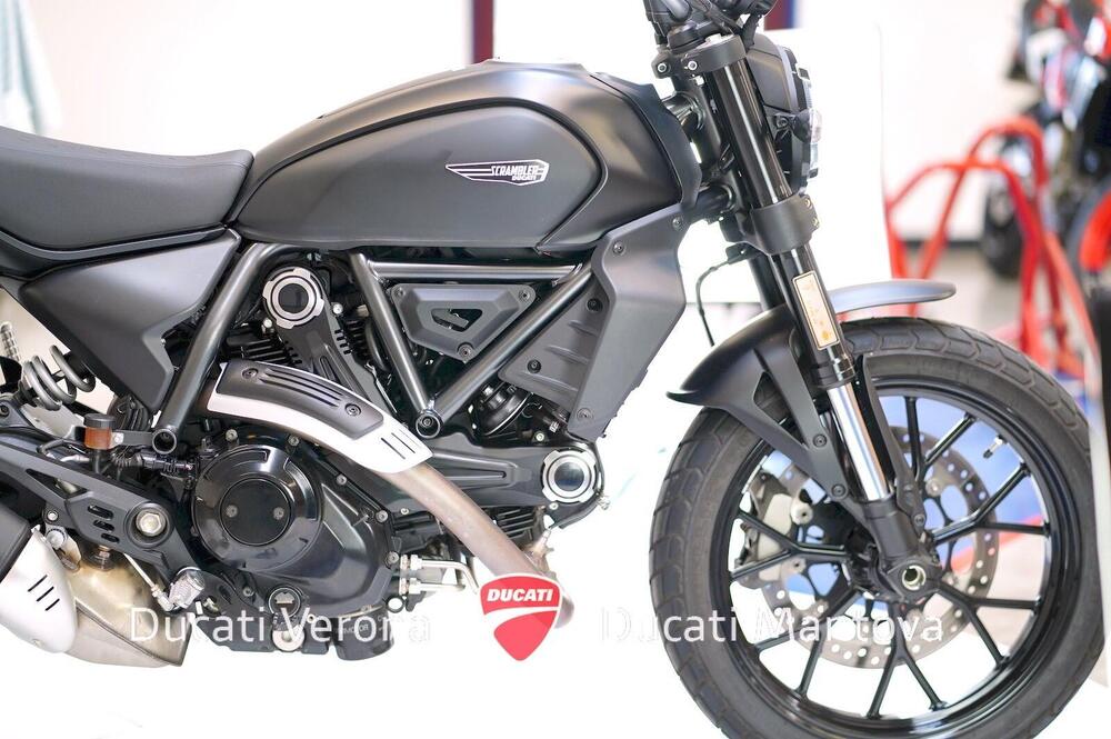 Ducati Scrambler 800 Icon Dark (2025 - 26) (18)
