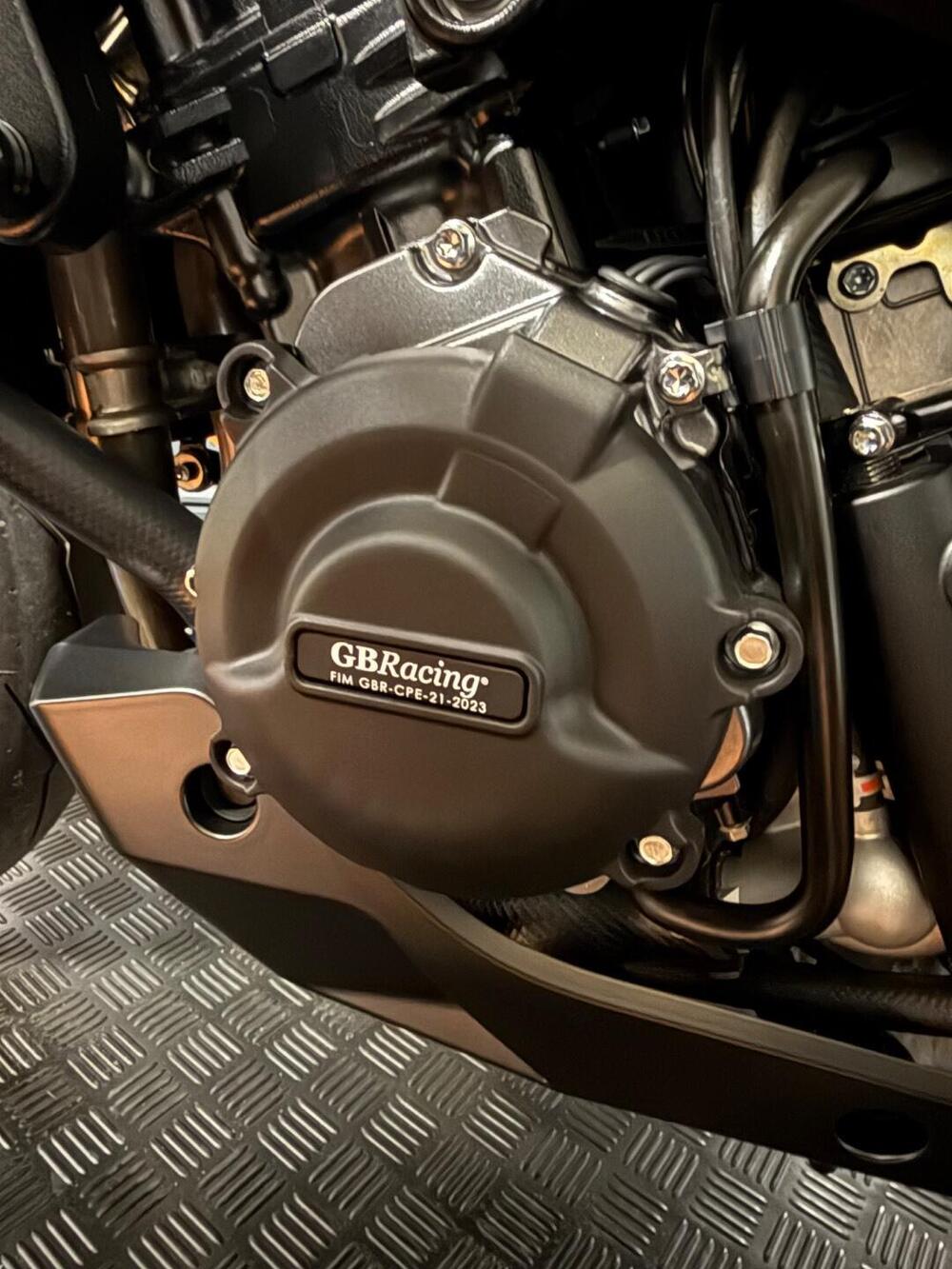 Suzuki GSX-S1000 (2021 - 25) (3)