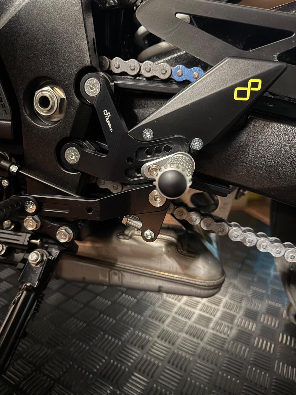 Suzuki GSX-S1000 (2021 - 25) (6)