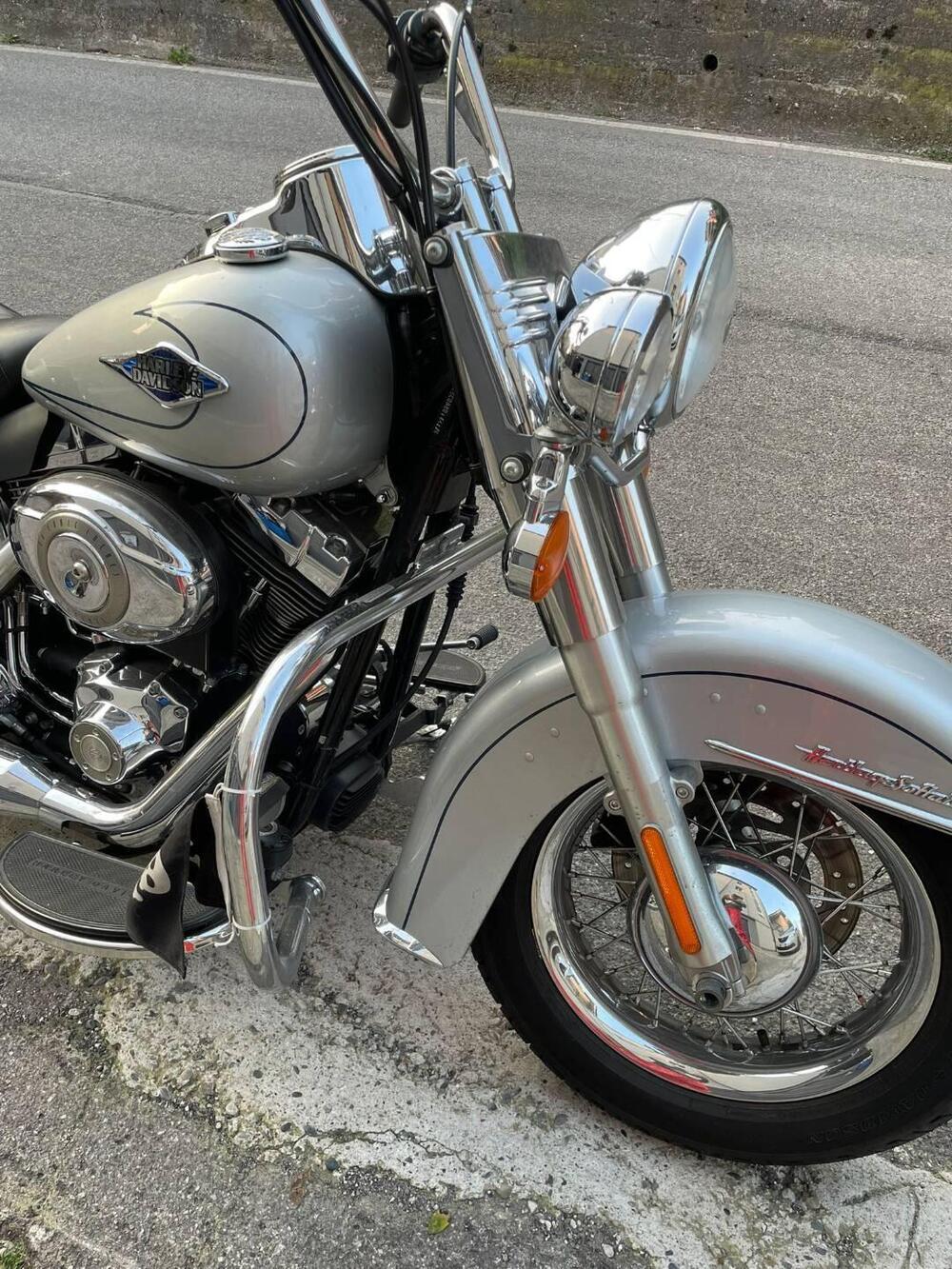 Harley-Davidson 1584 Heritage Classic (2008 - 10) - FLSTC (4)