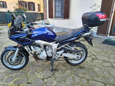 Yamaha FZ6 Fazer (2004 - 07) usata