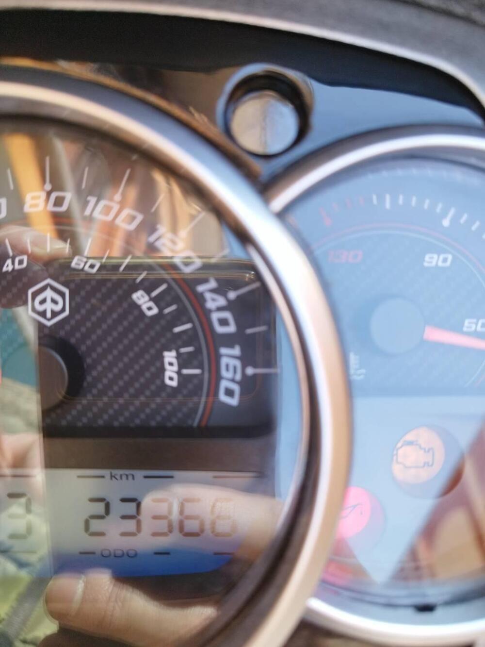 Piaggio Beverly 300 i.e. ABS-ASR (2016 - 20) (9)