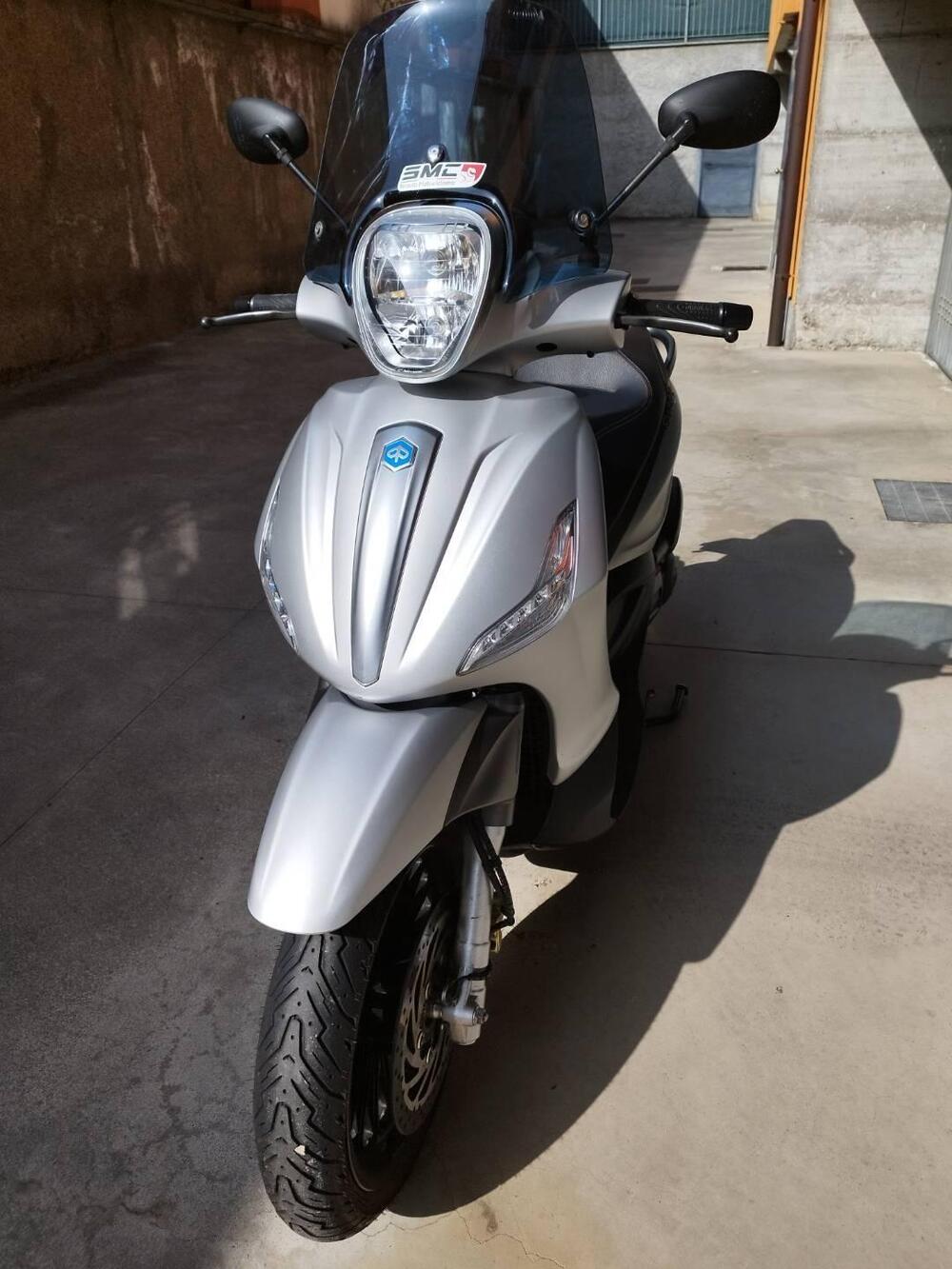 Piaggio Beverly 300 i.e. ABS-ASR (2016 - 20) (6)