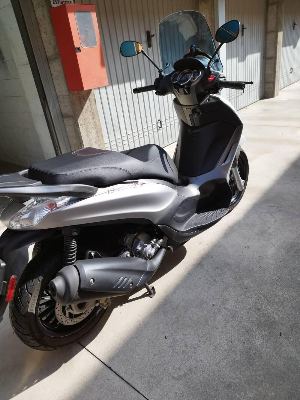 Piaggio Beverly 300 S i.e. ABS-ASR (2016 - 20) (4)