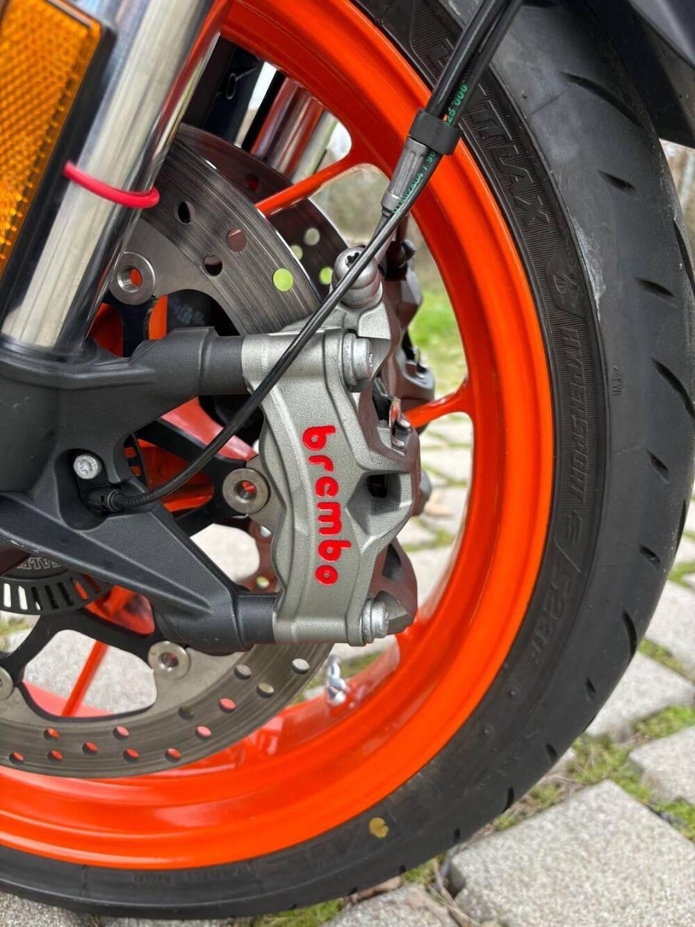 KTM 890 Duke R (2021) (5)