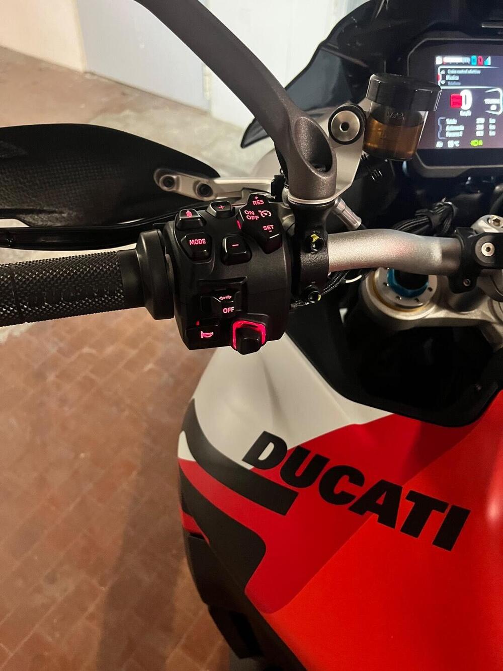 Ducati Multistrada V4 RS (2024 - 25) (11)