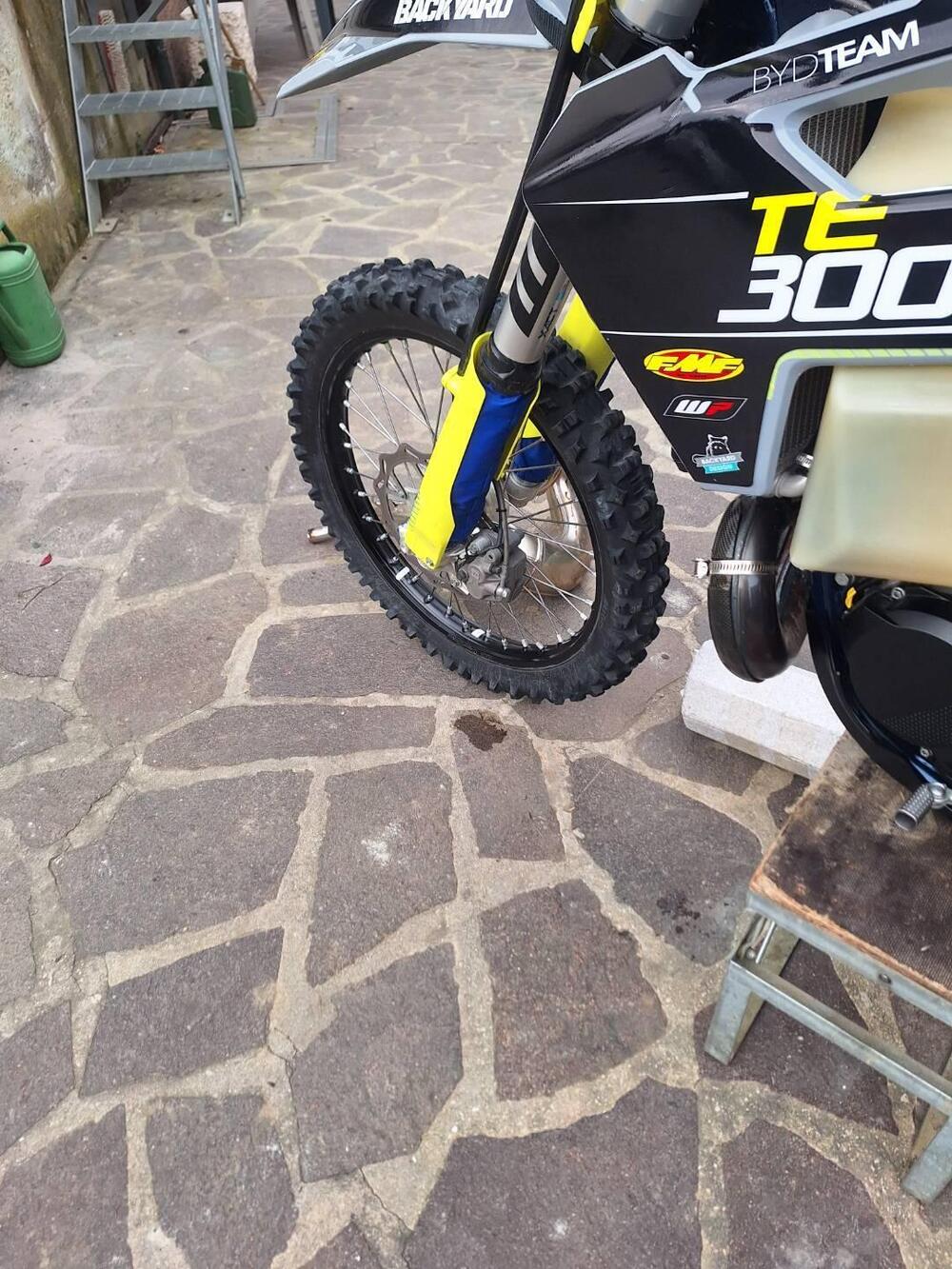 Husqvarna TE 300 (2024) (6)