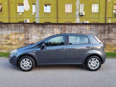 Fiat Punto 1.3 MJT II 75 CV 5 porte Lounge del 2014 usata a Verona
