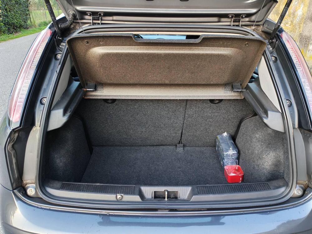 Fiat Punto usata a Verona (8)