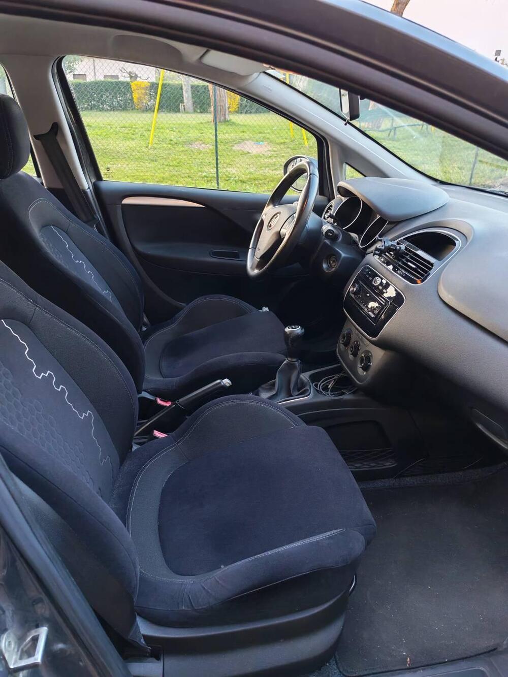 Fiat Punto usata a Verona (12)