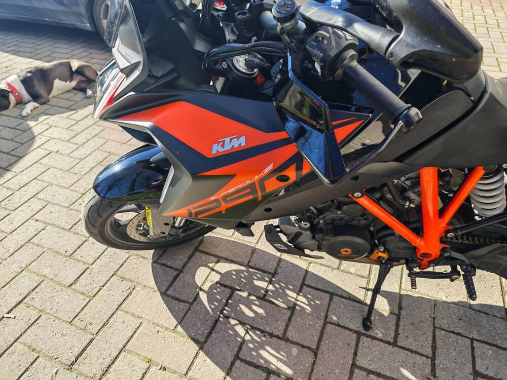 KTM 1290 Super Duke GT (2021) (8)
