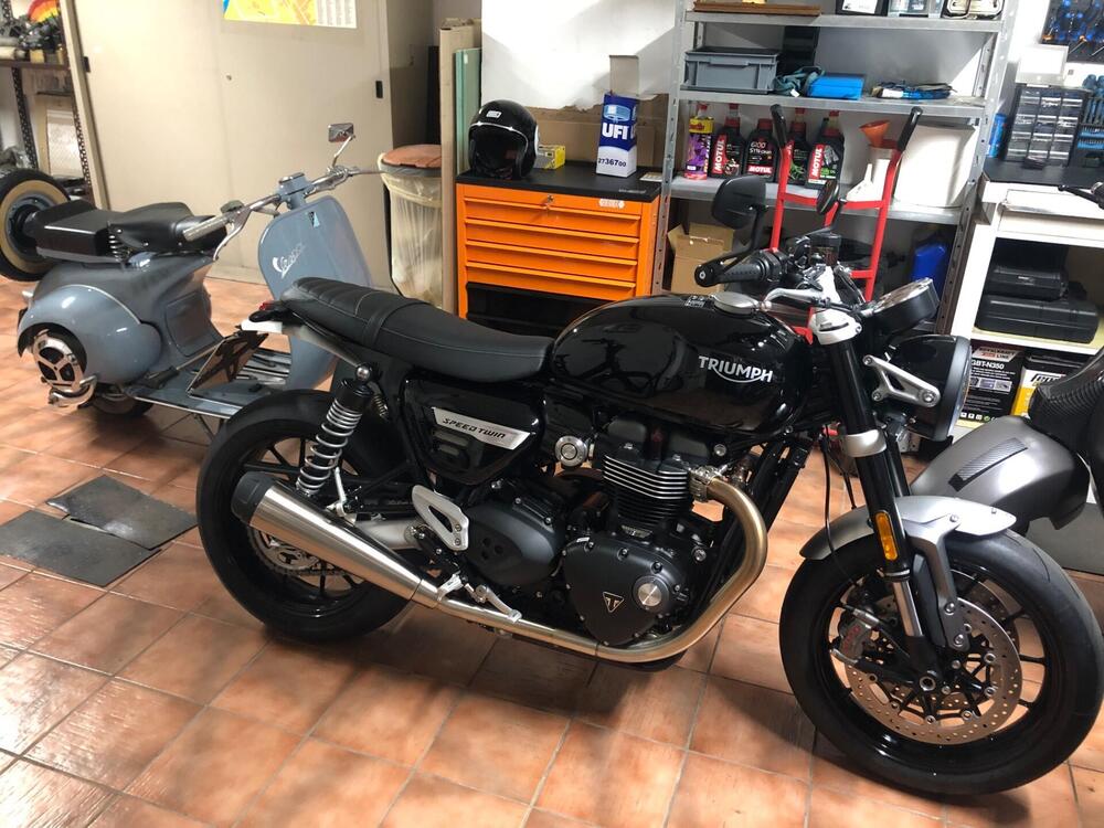 Triumph Speed Twin 1200 (2021 - 24) (2)