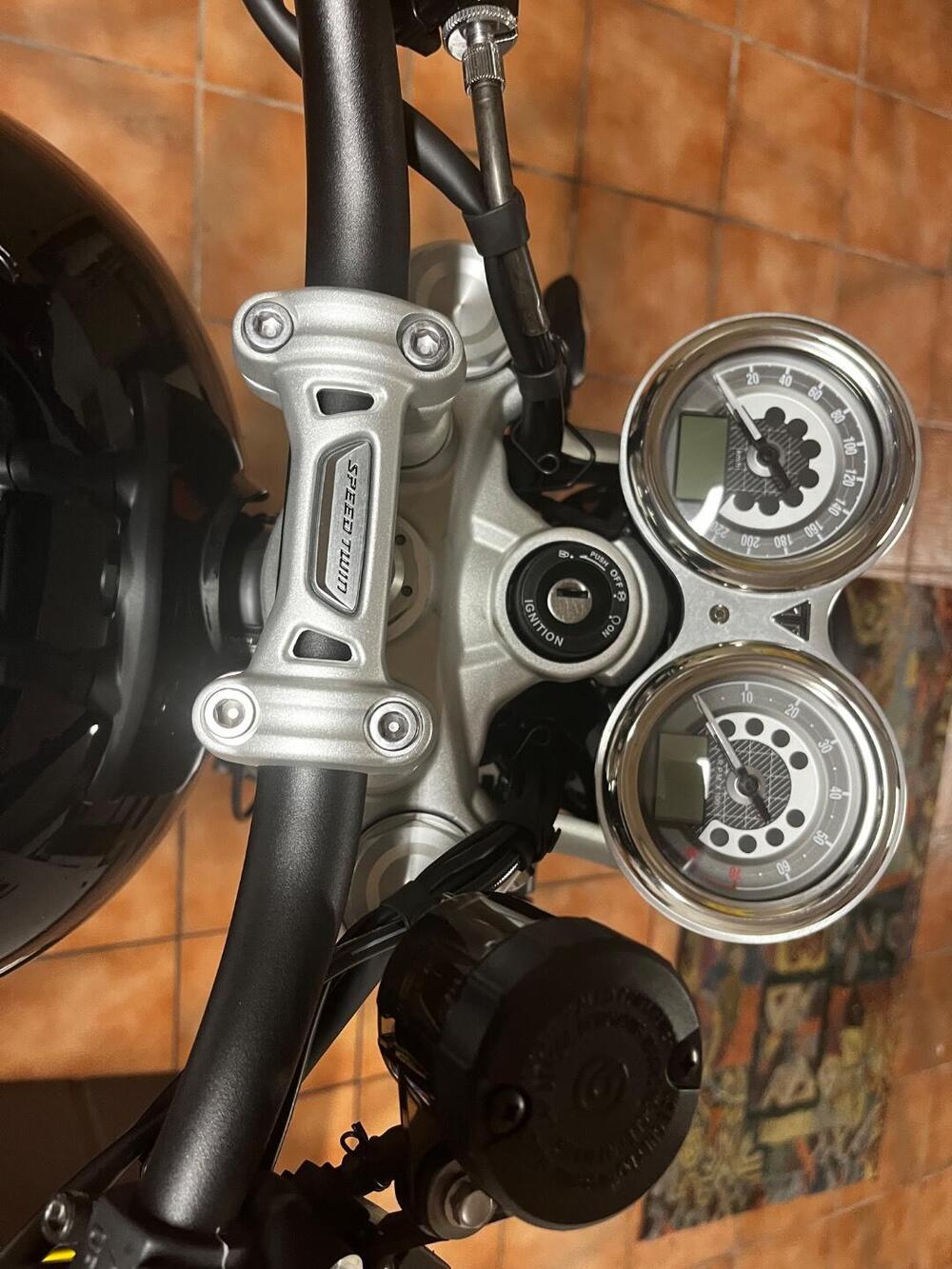 Triumph Speed Twin 1200 (2021 - 24) (4)