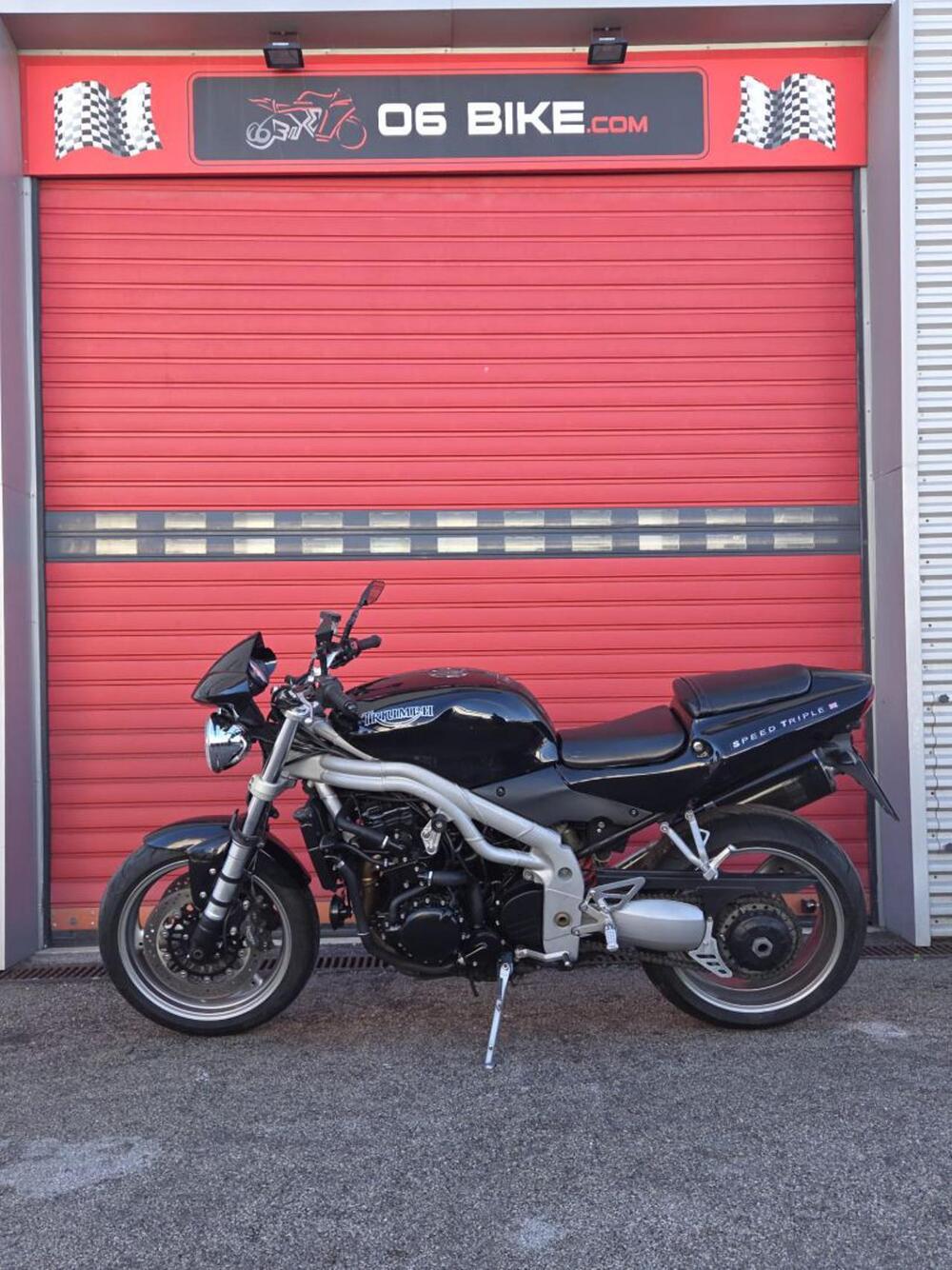 Vendo Triumph Speed Triple 955 (2002 - 04) usata a Pomezia (codice ...