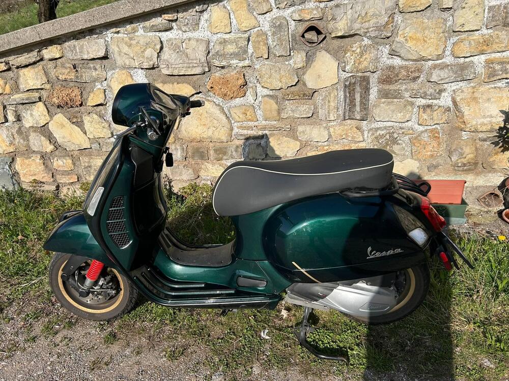 Vespa GTS 300 Super Racing Sixties Hpe (2021 - 22)