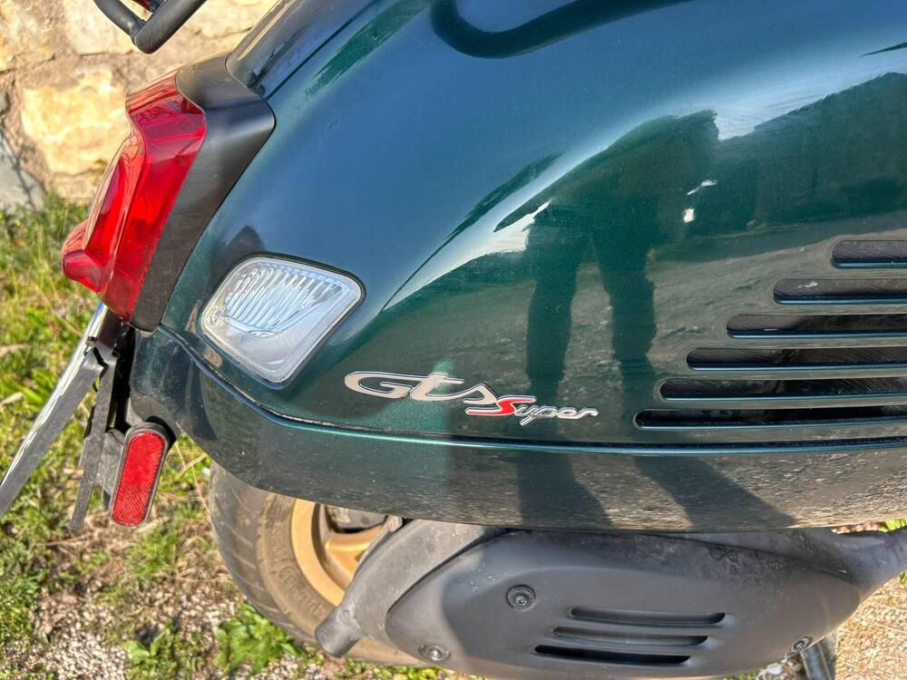 Vespa GTS 300 Super Racing Sixties Hpe (2021 - 22) (11)