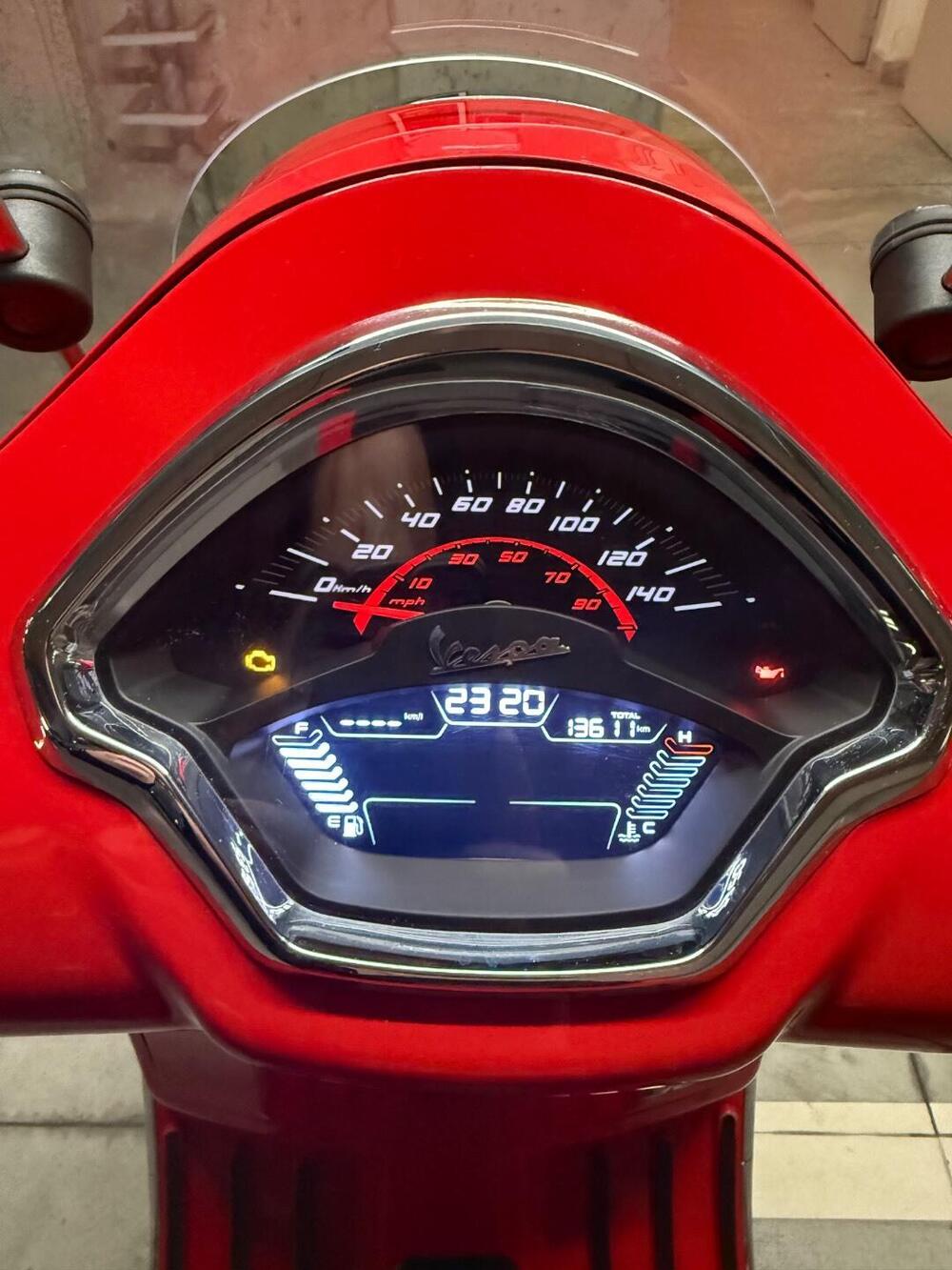 Vespa GTS 300 Super (2023 - 24) (4)