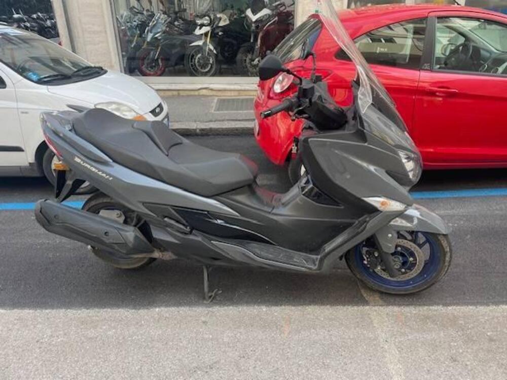 Suzuki Burgman 400 (2022 - 24) (2)