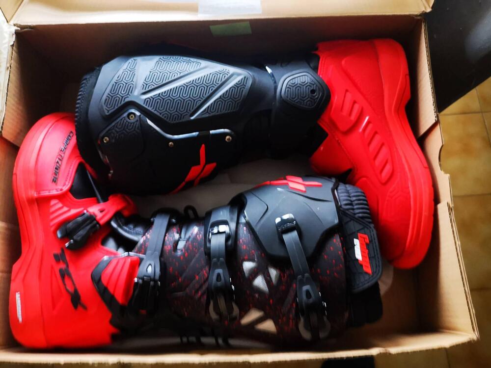 Stivali motocross nuovi n. 43 Michelin (2)