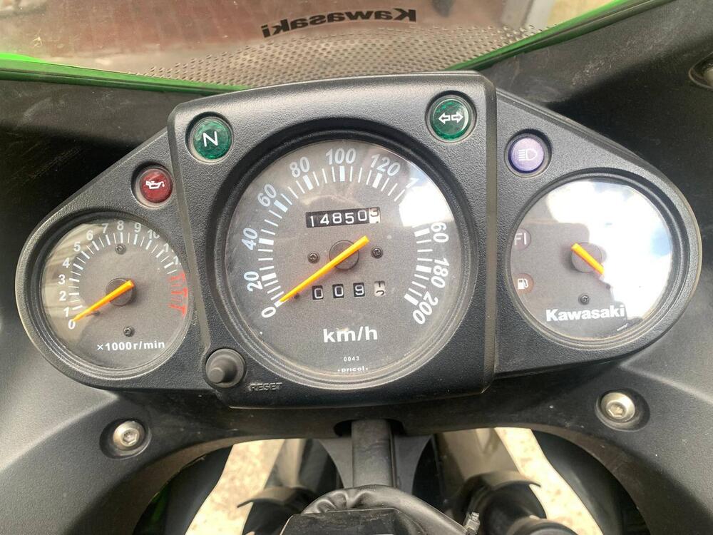 Kawasaki Ninja 250 R (2007 - 13) (3)