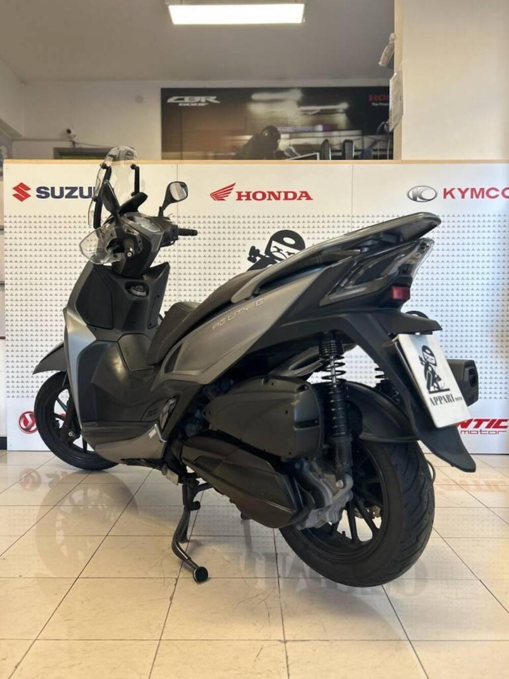 Kymco Agility 300i (2021 - 25) (4)