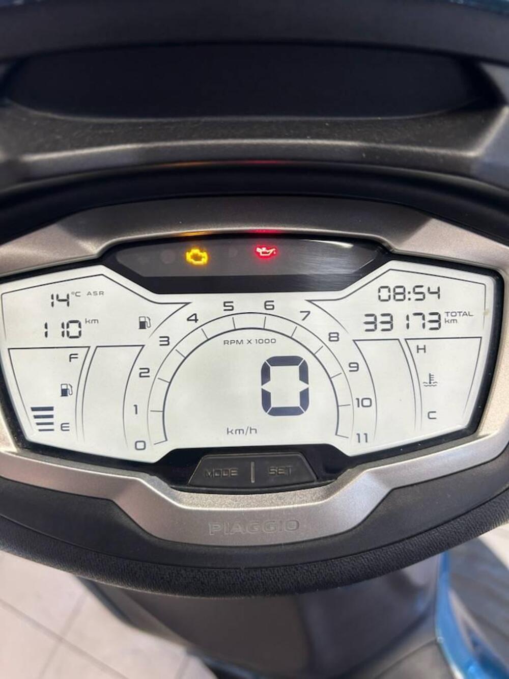 Piaggio Beverly 400 ABS-ASR (2021 - 24) (7)