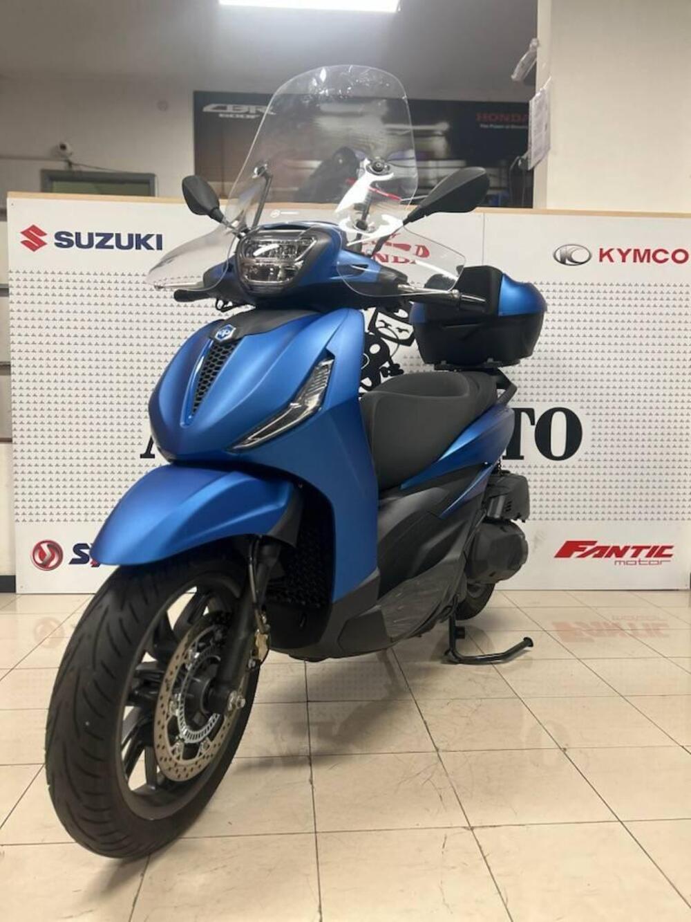 Piaggio Beverly 400 (2025 - 26) (2)