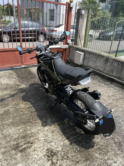 Husqvarna Svartpilen 401 (2018 - 19) usata