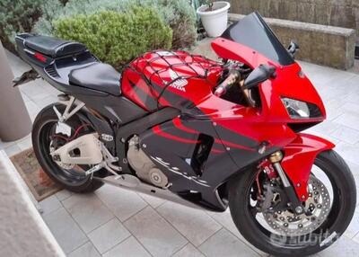 Honda CBR 600 RR (2005 - 06) usata