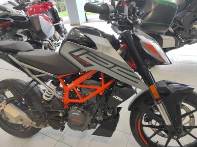 KTM 125 Duke (2021 - 23) usata