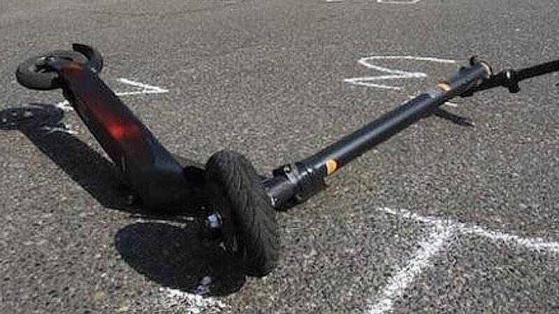 Grave incidente a Milano: 45enne in fin di vita dopo una caduta in monopattino