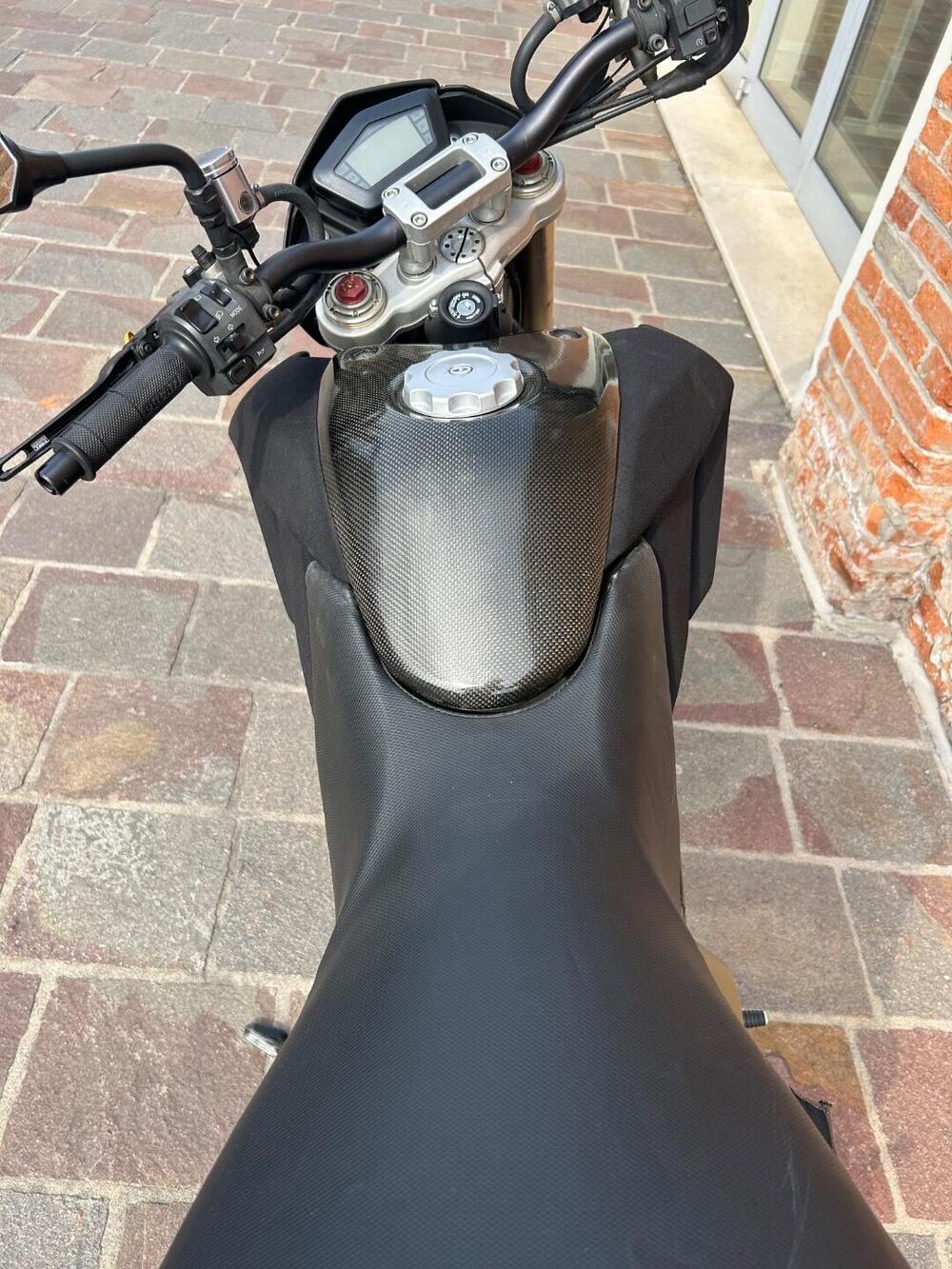 Ducati Hypermotard 1100 S (2007 - 09) (4)