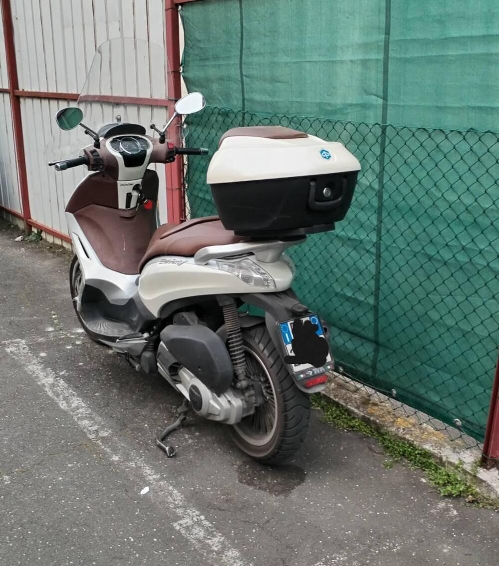 Piaggio Beverly 300 i.e. (2010 - 16) (3)