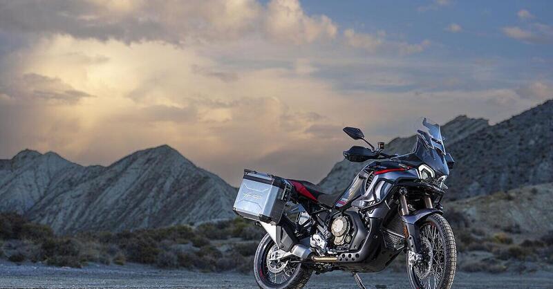 MV Agusta Enduro Veloce MY26: ora &egrave; tutto incluso di serie