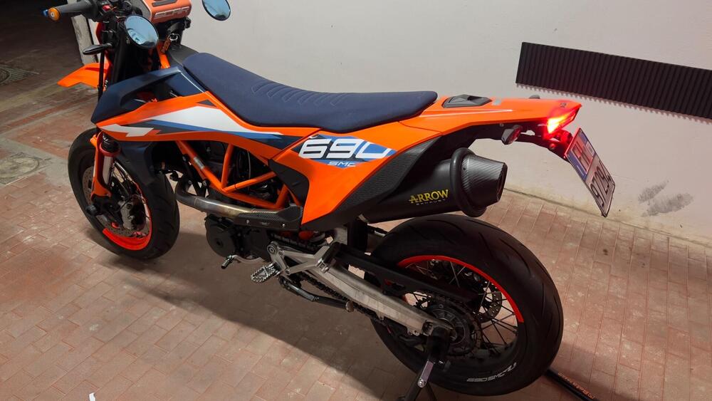 KTM 690 SMC R (2023 - 25) (2)