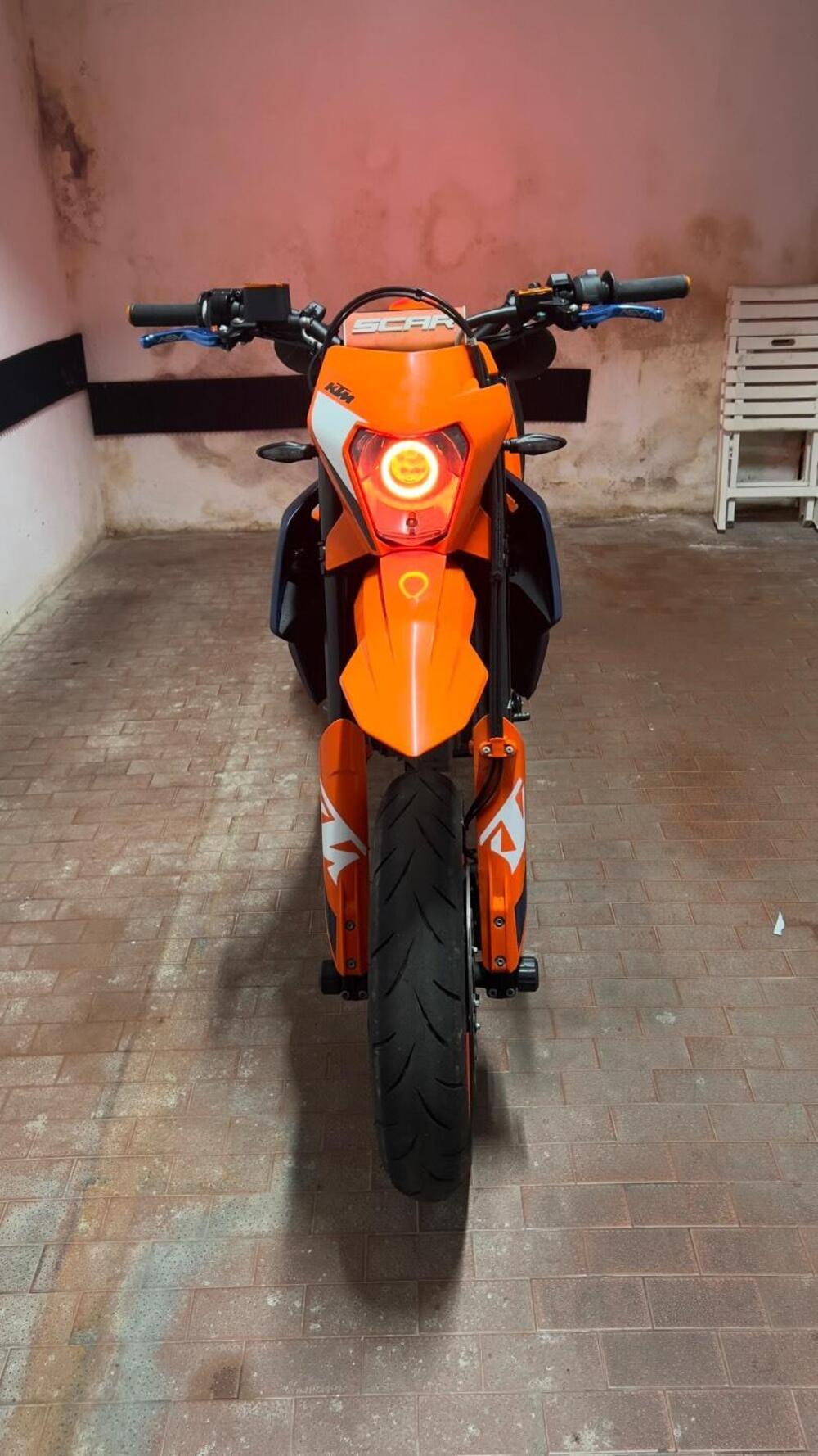 KTM 690 SMC R (2023 - 25) (5)