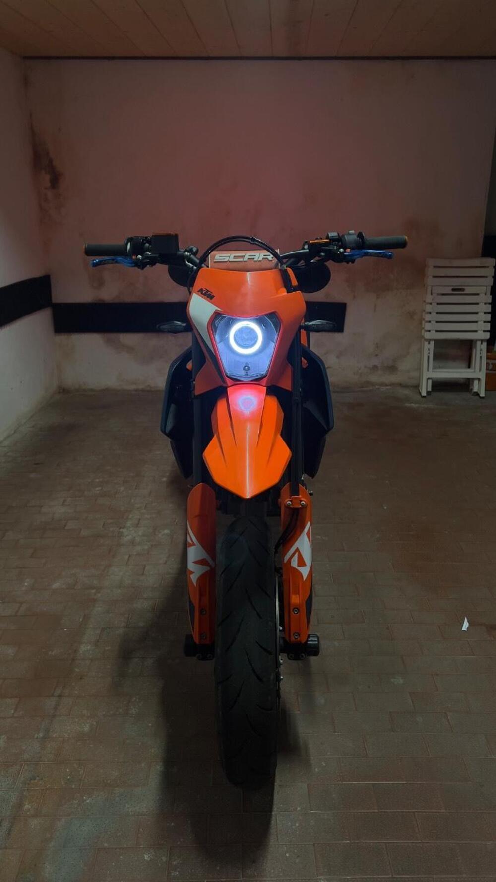 KTM 690 SMC R (2023 - 25) (6)