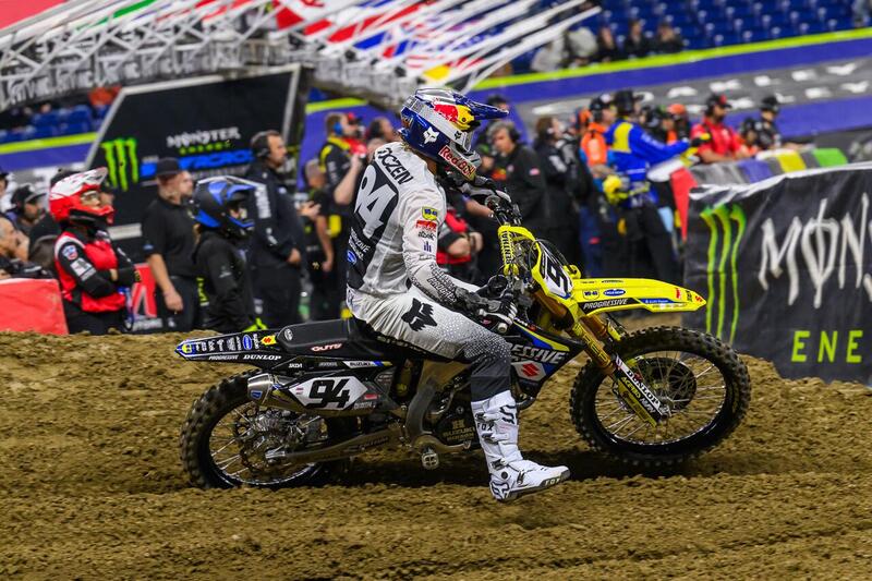 Ken Roczen vincitore del primo main event