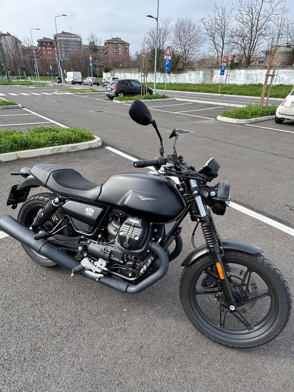 Moto Guzzi V7 850 Stone Special Abs (2021)