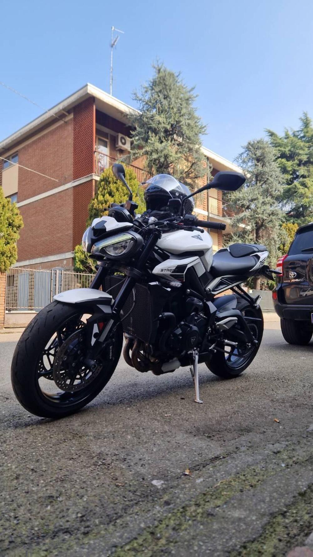 Triumph Street Triple 765 R (2023 - 26) (4)