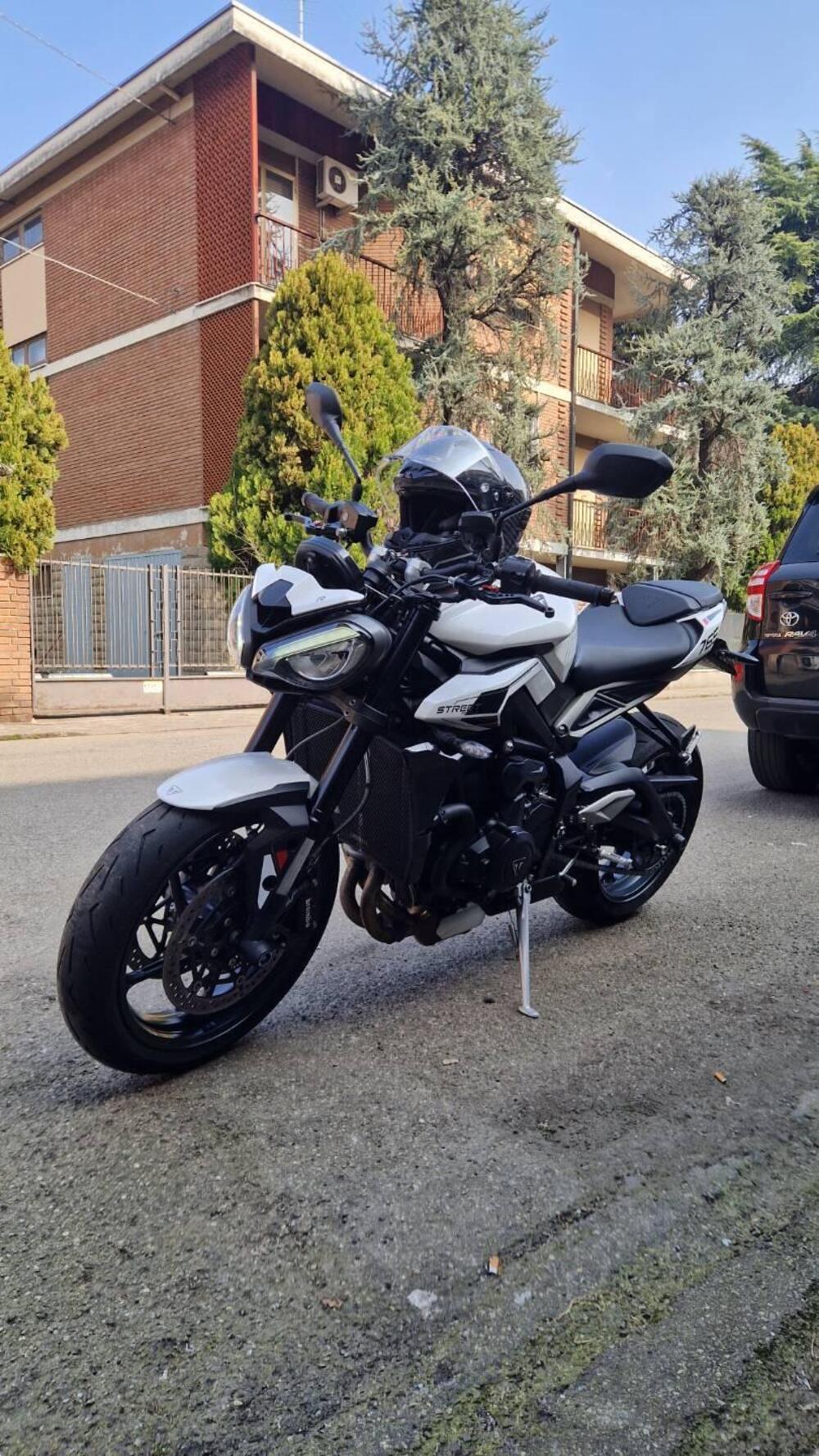 Triumph Street Triple 765 R (2023 - 26) (9)