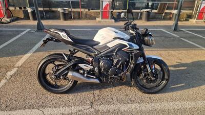 Triumph Street Triple 765 R (2023 - 26) usata